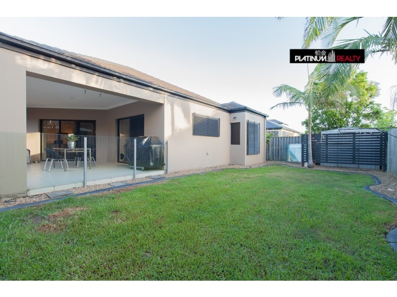 39 North Shore Avenue, Varsity Lakes QLD 4227
