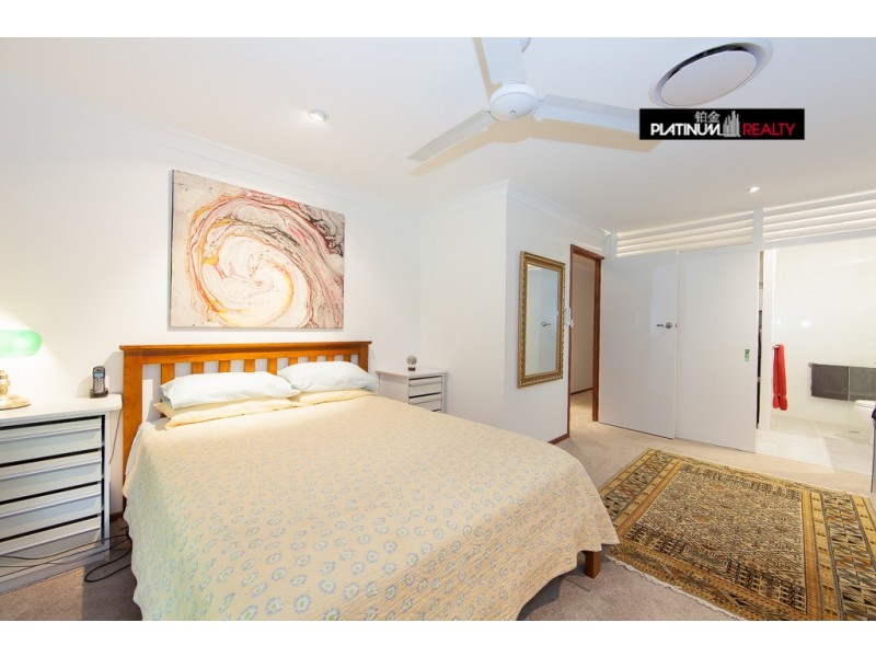 146 Rio Vista Boulevard, Broadbeach Waters QLD 4218