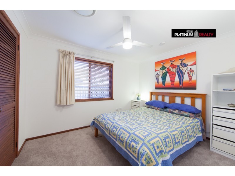 146 Rio Vista Boulevard, Broadbeach Waters QLD 4218