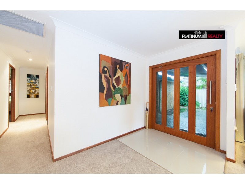 146 Rio Vista Boulevard, Broadbeach Waters QLD 4218