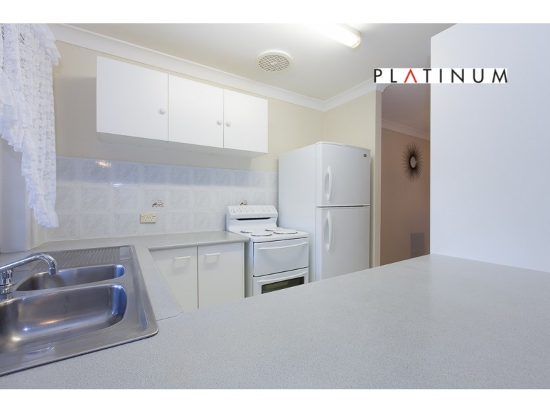 141 Mildura Drive, Helensvale QLD 4212