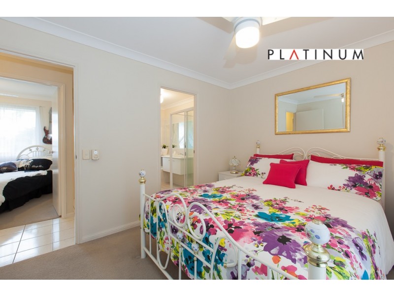 141 Mildura Drive, Helensvale QLD 4212