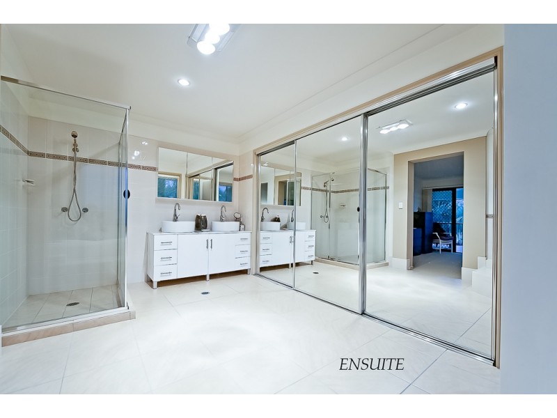 34 Bermuda Street, Broadbeach Waters QLD 4218