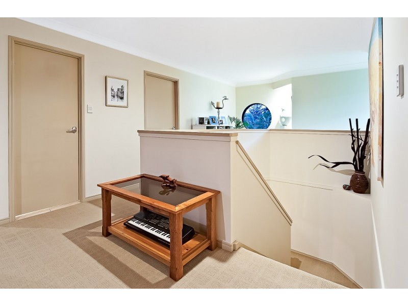 34 Bermuda Street, Broadbeach Waters QLD 4218