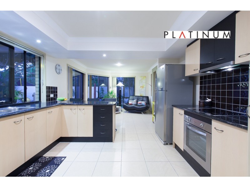 34 Bermuda Street, Broadbeach Waters QLD 4218