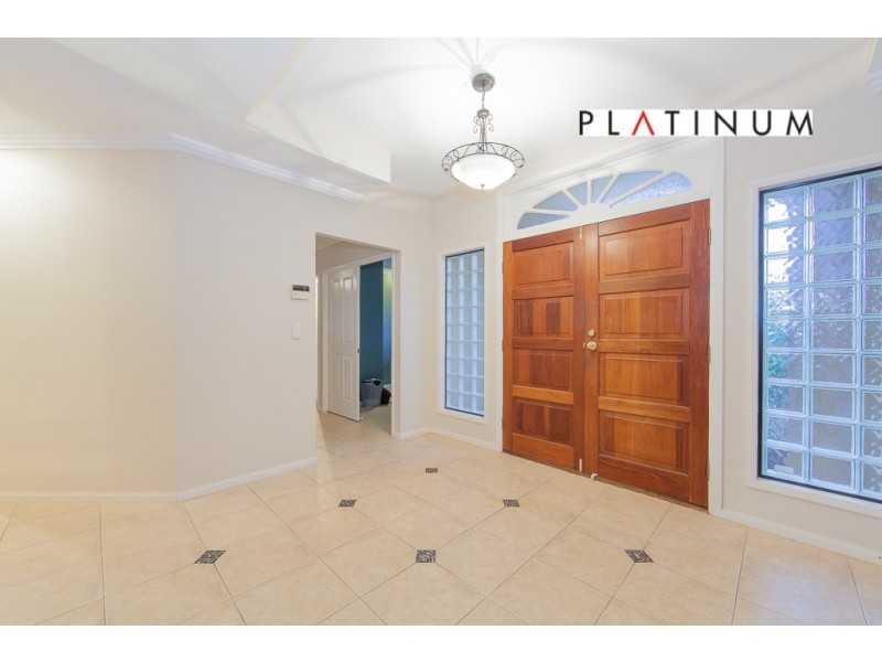 18 Dallow Crescent, Monterey Keys QLD 4212