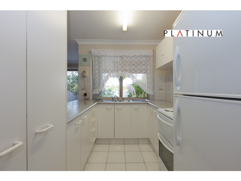 141 Mildura Drive, Helensvale QLD 4212