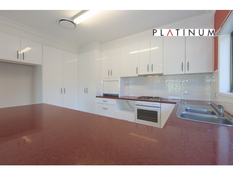 10 Australis Court, Mermaid Waters QLD 4218