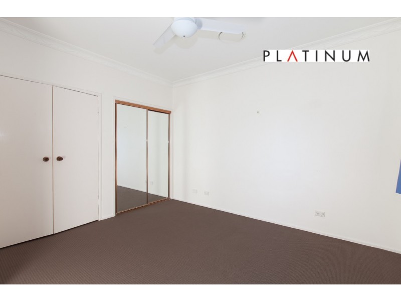 10 Australis Court, Mermaid Waters QLD 4218