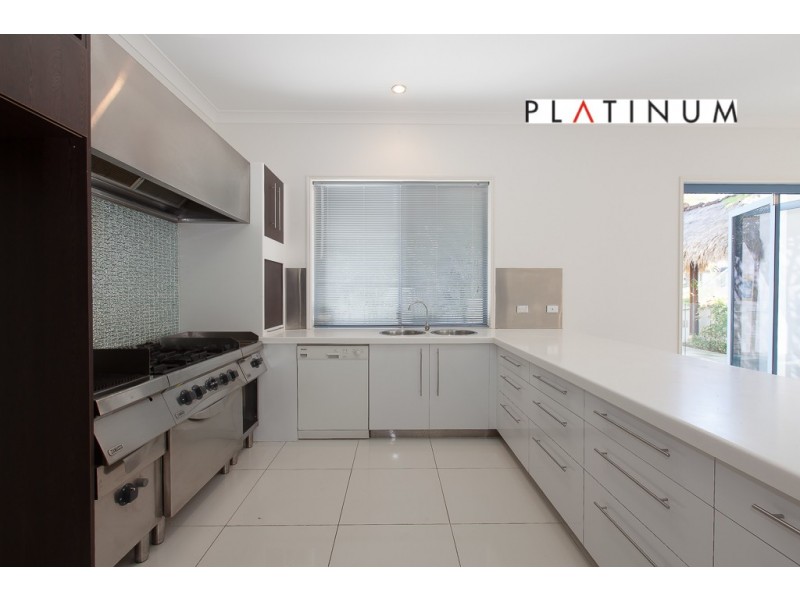 96 Albatross Avenue, Mermaid Beach QLD 4218