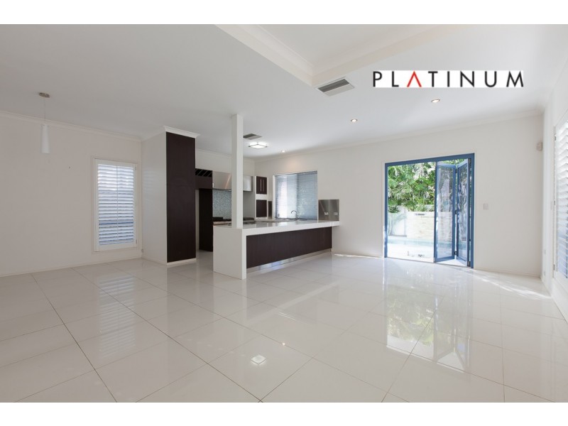 96 Albatross Avenue, Mermaid Beach QLD 4218