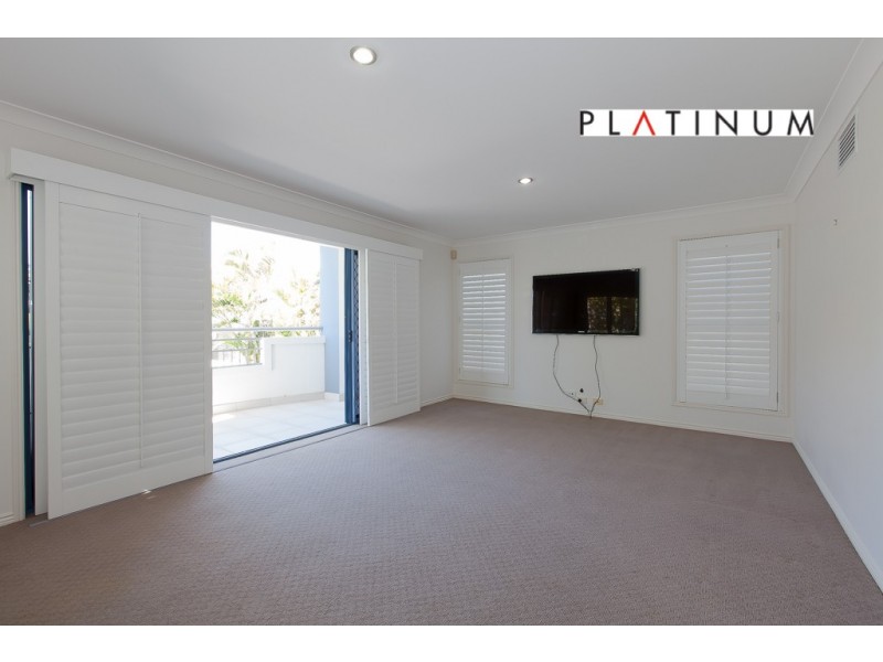 96 Albatross Avenue, Mermaid Beach QLD 4218