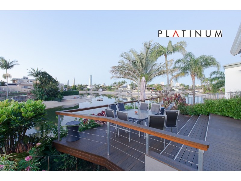 13 Alvarado Court, Broadbeach Waters QLD 4218