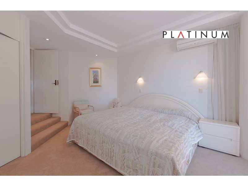 4/3454 Main Beach Parade, Surfers Paradise QLD 4217