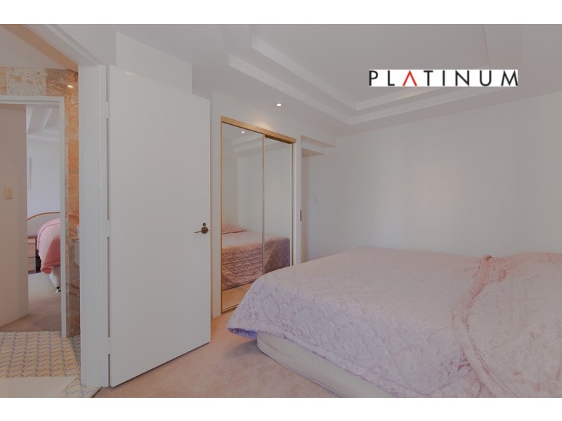 4/3454 Main Beach Parade, Surfers Paradise QLD 4217