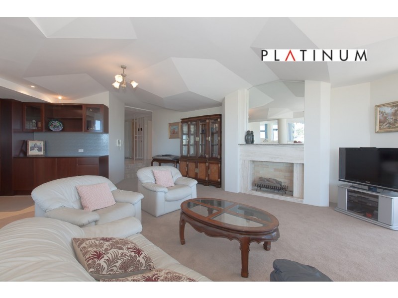 4/3454 Main Beach Parade, Surfers Paradise QLD 4217