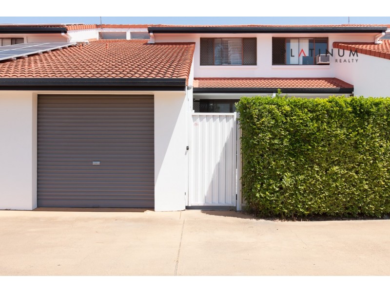 @2 Karbunya Street, Mermaid Waters QLD 4218