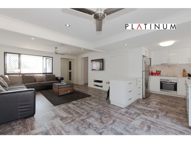 @2 Karbunya Street, Mermaid Waters QLD 4218