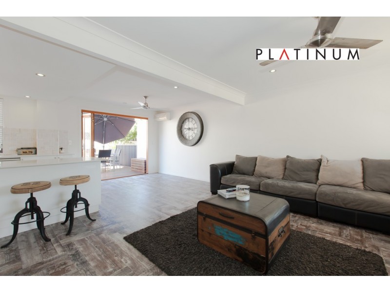 @2 Karbunya Street, Mermaid Waters QLD 4218