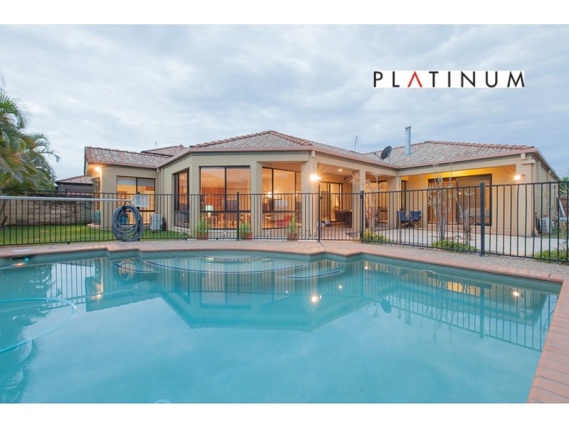 18 Dallow Crescent, Helensvale QLD 4212