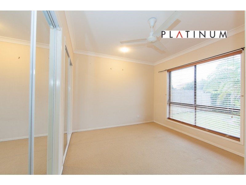 18 Dallow Crescent, Helensvale QLD 4212