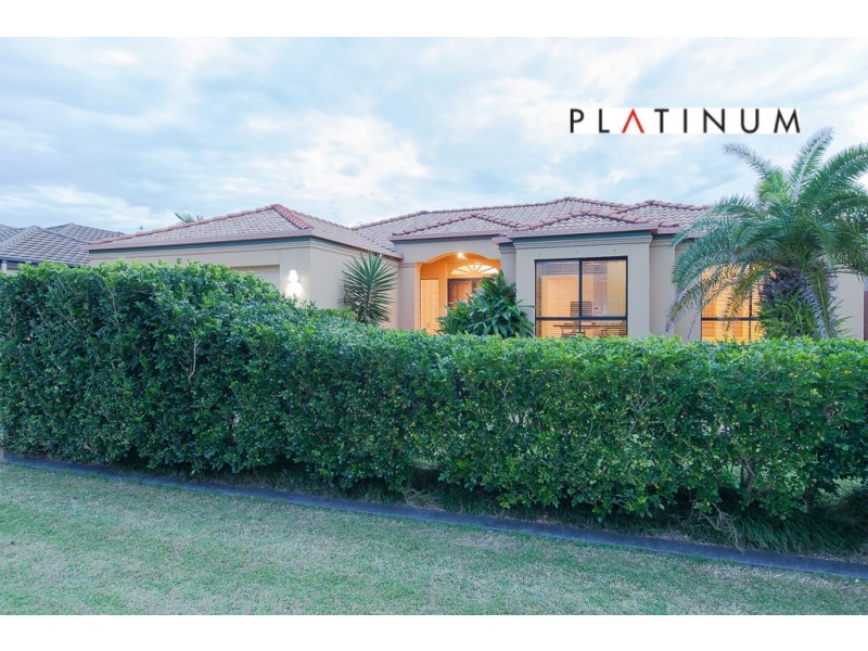 18 Dallow Crescent, Helensvale QLD 4212