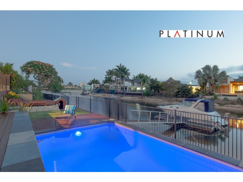 8 Alvarado Court, Broadbeach Waters QLD 4218