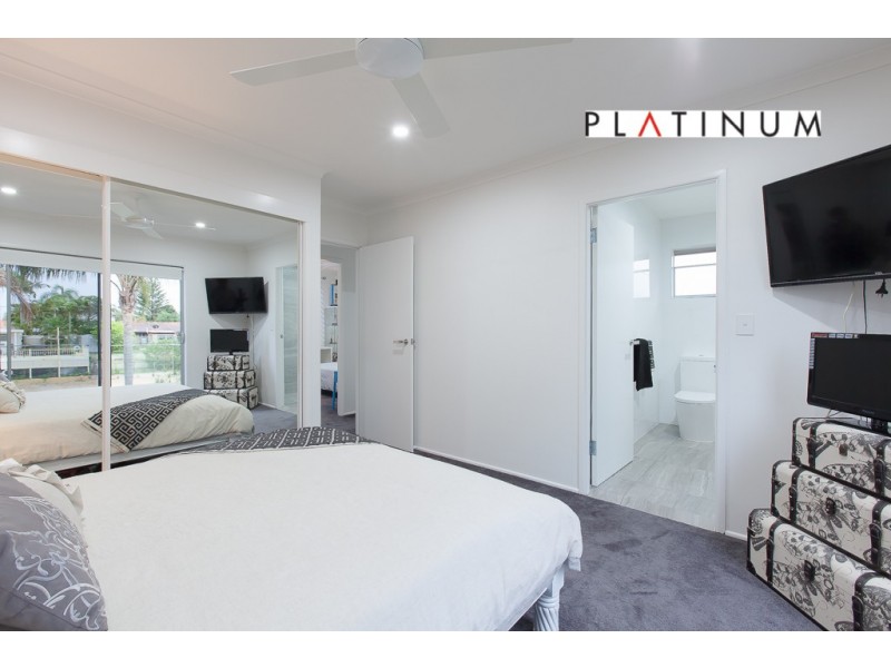 7 Alvarado Court, Broadbeach Waters QLD 4218