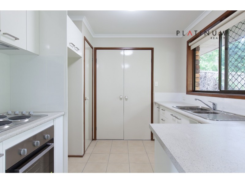 134 Government Road, Labrador QLD 4215