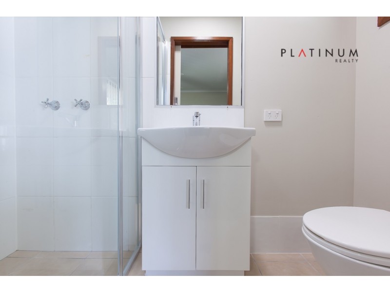 134 Government Road, Labrador QLD 4215