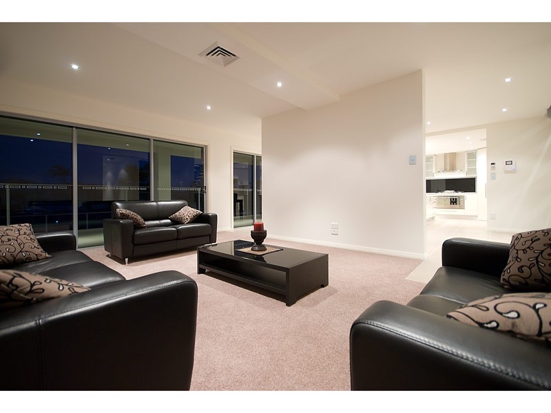 Broadbeach Waters QLD 4218