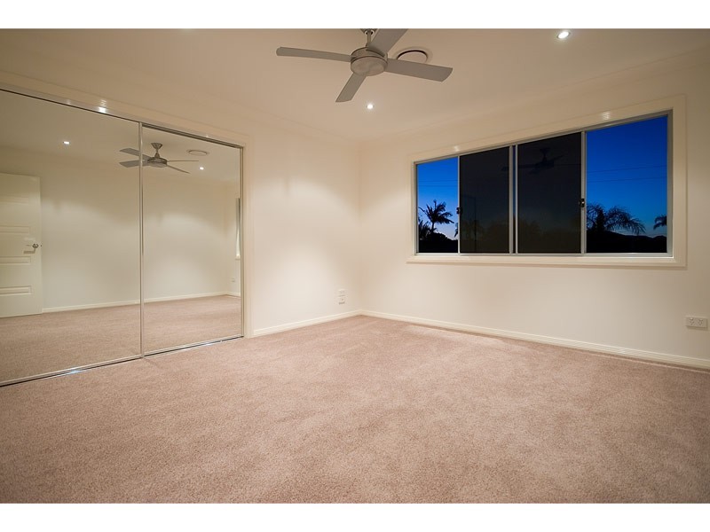 Broadbeach Waters QLD 4218