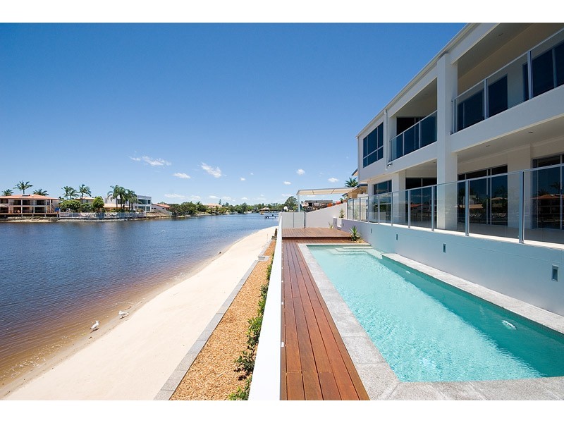 Broadbeach Waters QLD 4218