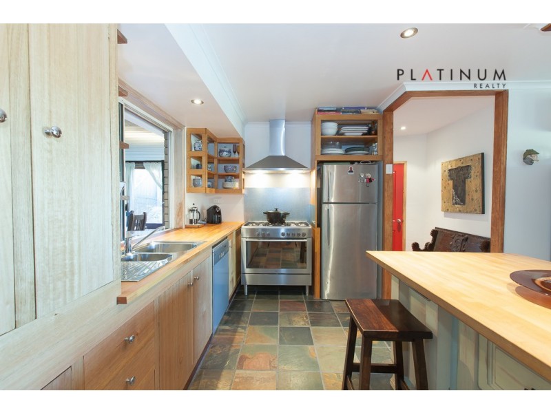 8 Centurion Crescent, Nerang QLD 4211