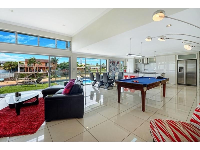 Broadbeach Waters QLD 4218