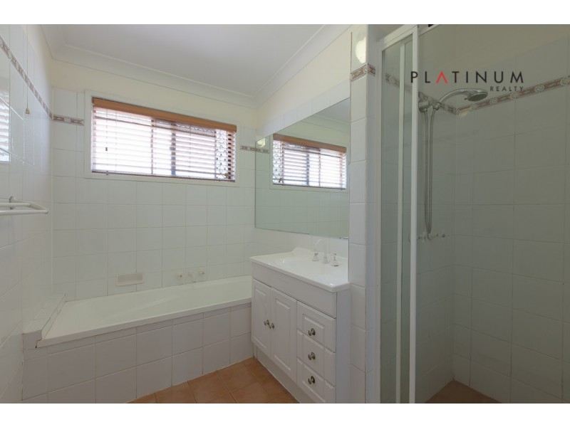 2 Tulloch Crescent, Mudgeeraba QLD 4213