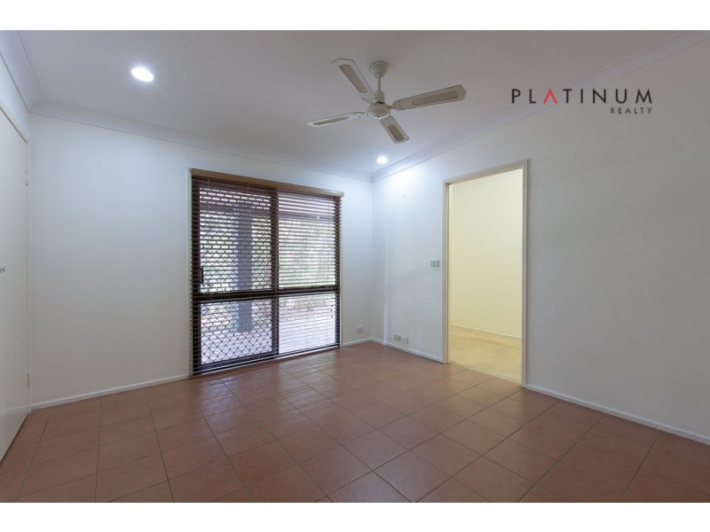 2 Tulloch Crescent, Mudgeeraba QLD 4213