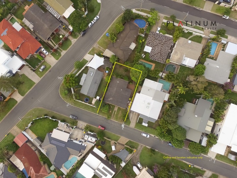 11 Yeringba Street, Mermaid Waters QLD 4218