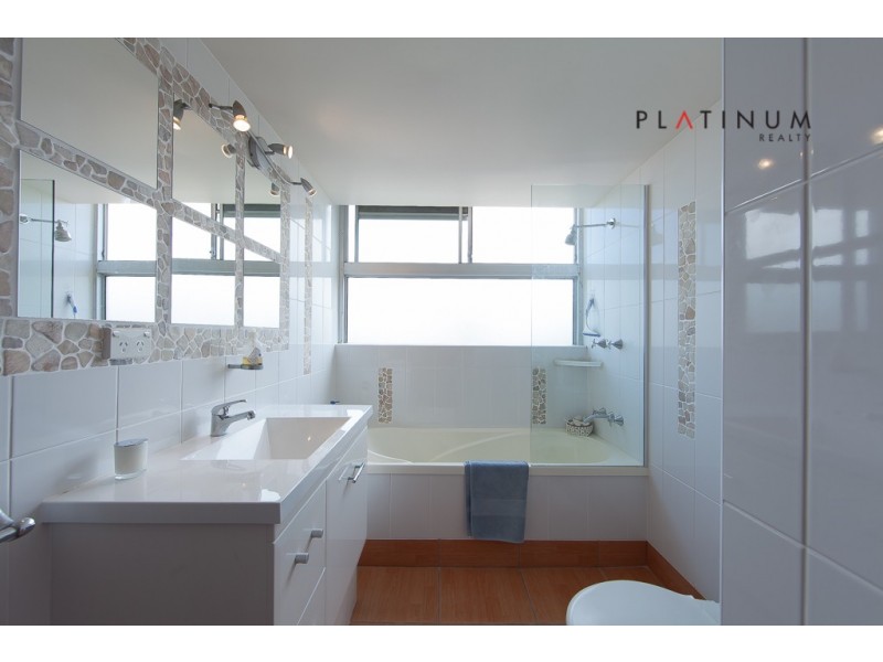 @158 Hedges Avenue, Mermaid Beach QLD 4218