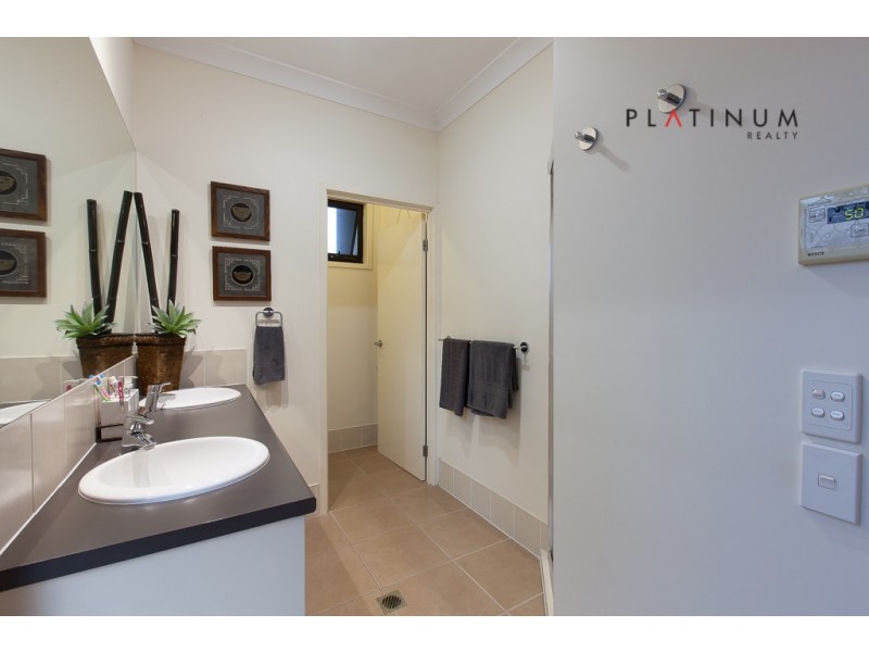 6 Flaxton Street, Ormeau QLD 4208
