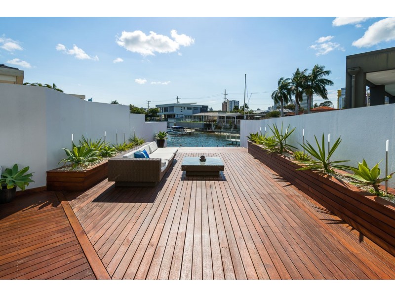 23 Merrimac Boulevard, Broadbeach Waters QLD 4218