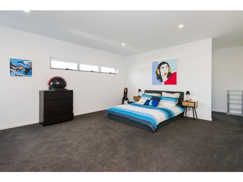 23 Merrimac Boulevard, Broadbeach Waters QLD 4218