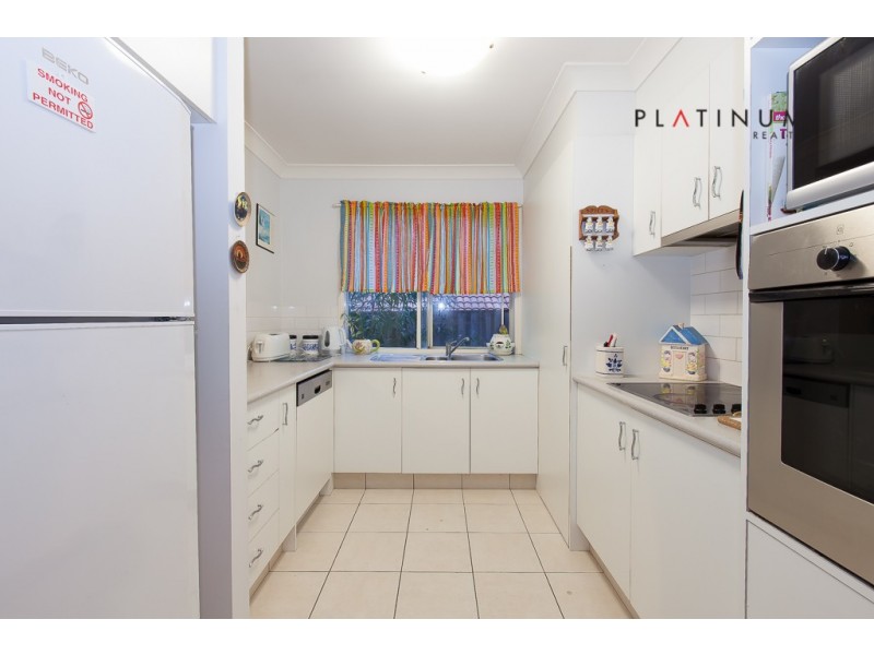 6 Elfin Street, Robina QLD 4226