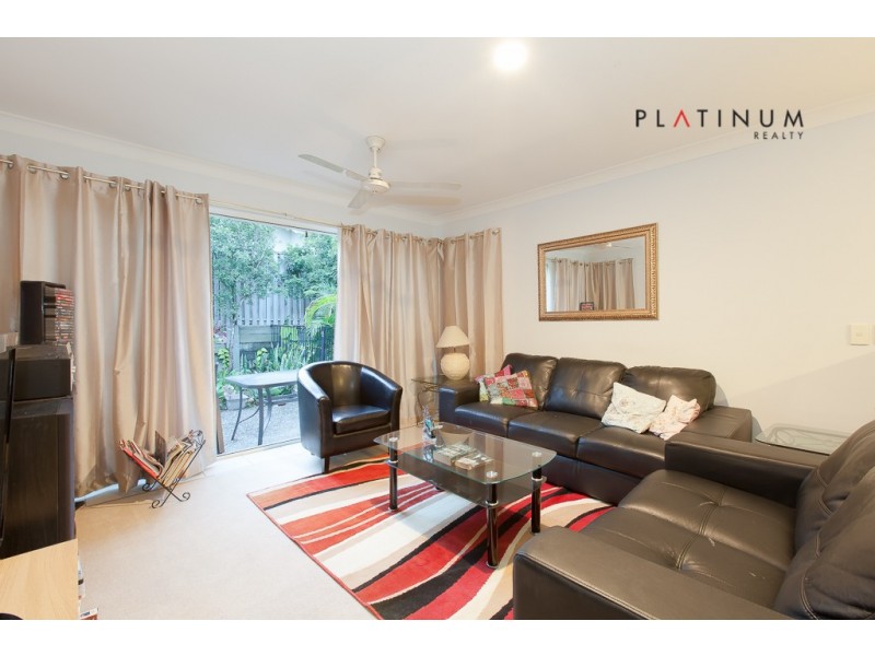 6 Elfin Street, Robina QLD 4226