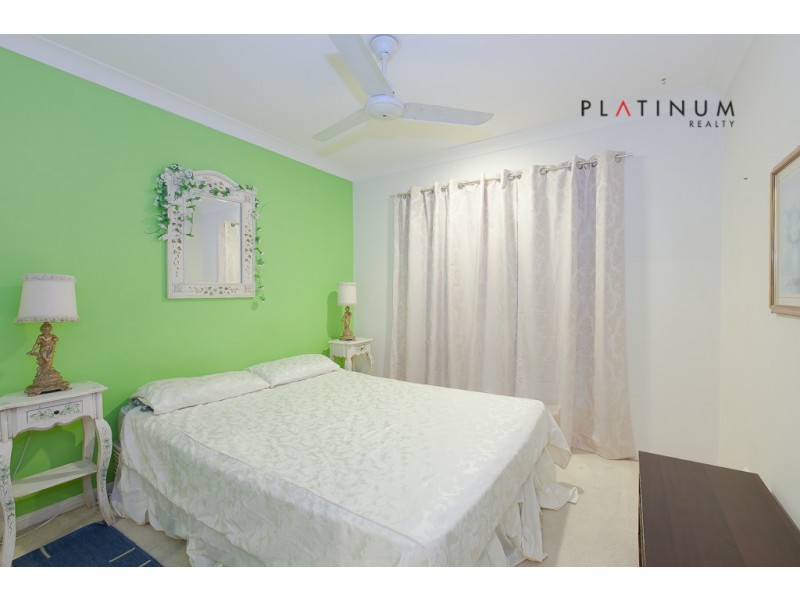 6 Elfin Street, Robina QLD 4226