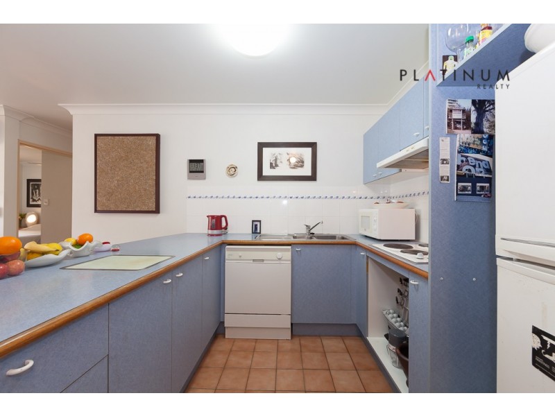 @14 Genoa Street, Surfers Paradise QLD 4217