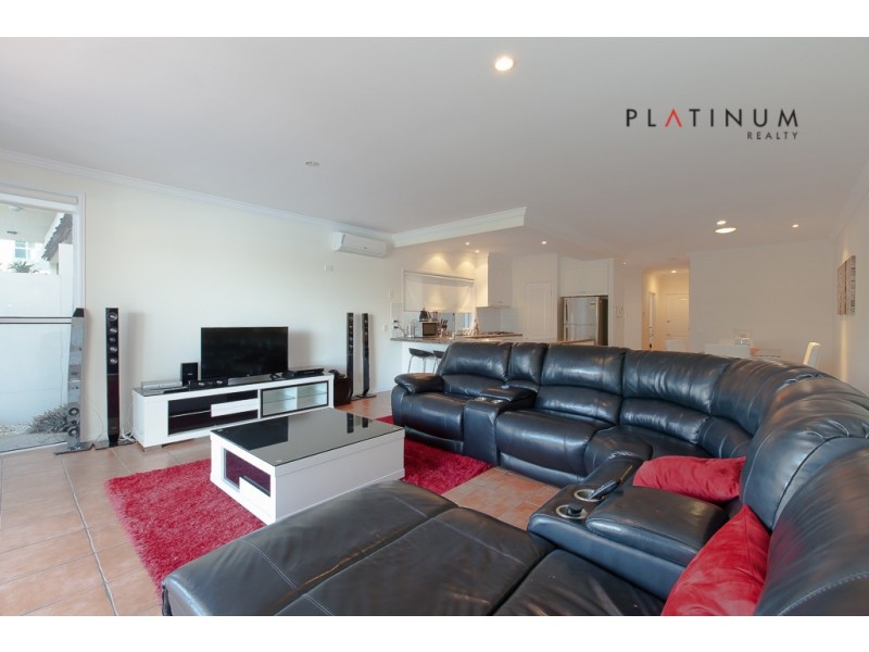 Chevron Island QLD 4217