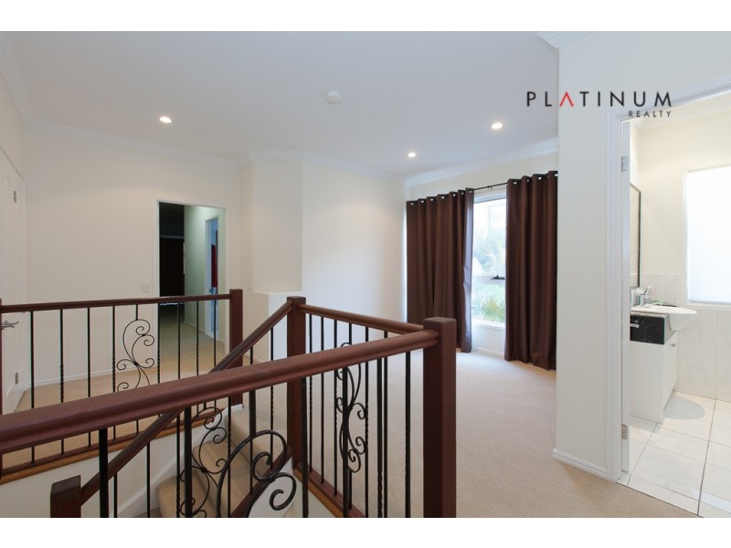 Chevron Island QLD 4217
