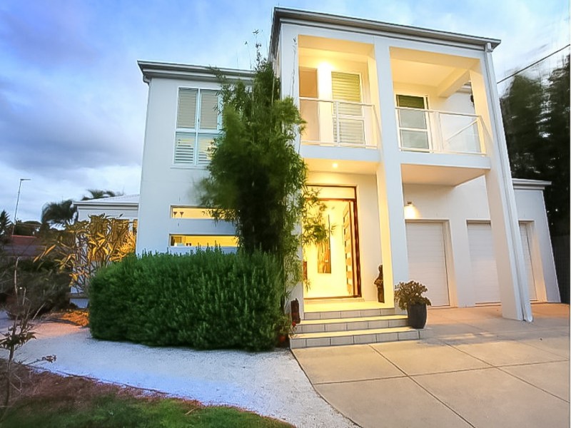 Broadbeach Waters QLD 4218