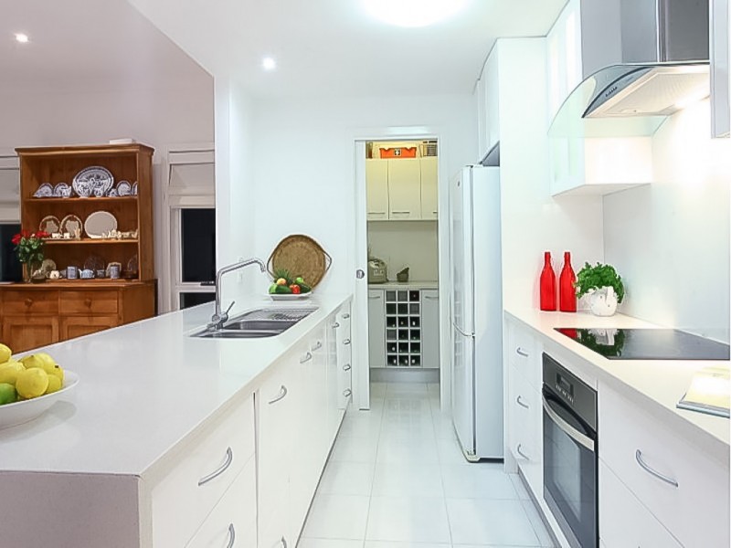 Broadbeach Waters QLD 4218